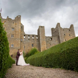 Wedding-photographer-yorkshire-bolton-castle