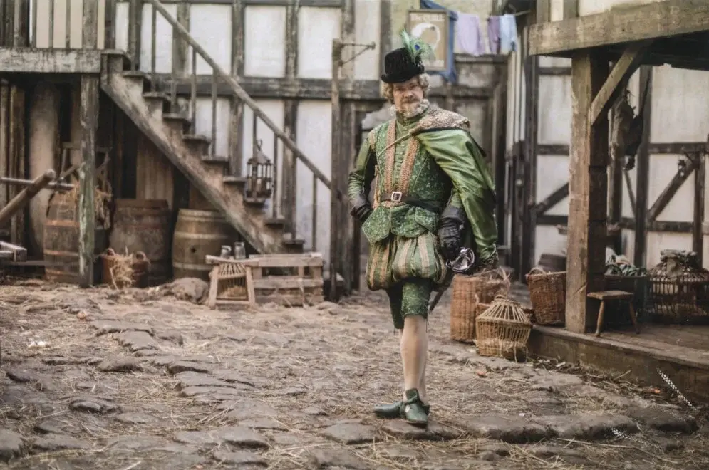 fancy-dressed-man-in-period-costume-on-location-shoot
