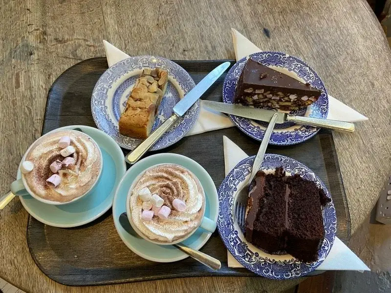 bolton-castle-tea-room-coffee-and-cake