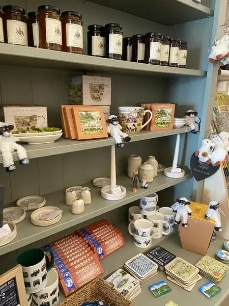 gifts-for-sale-in-bolton-castle