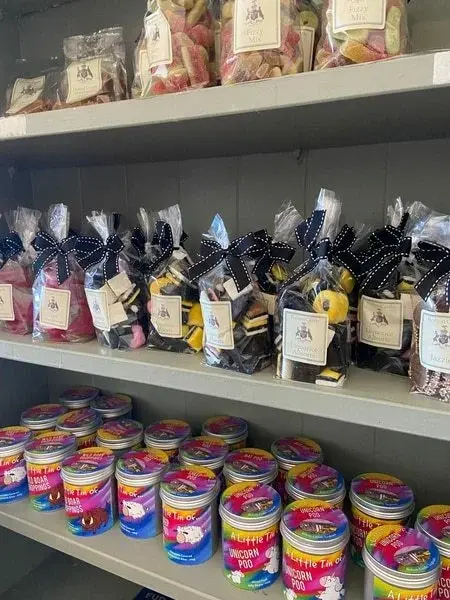 sweets-for-sale-in-bolton-castle-shop
